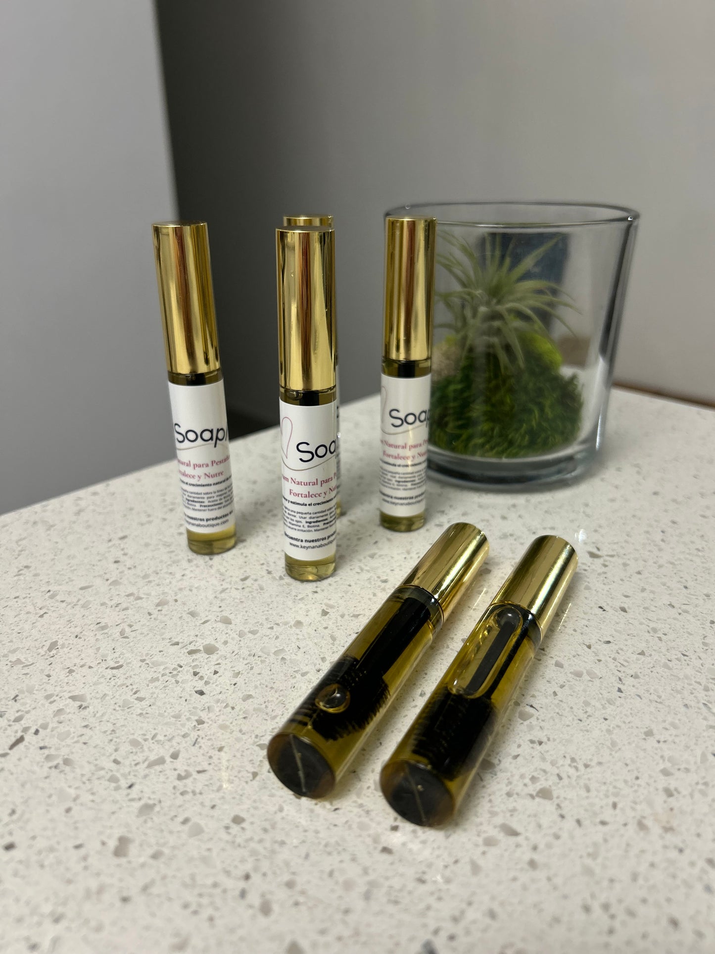 Serum Natural para Pestañas – Fortalece y Nutre